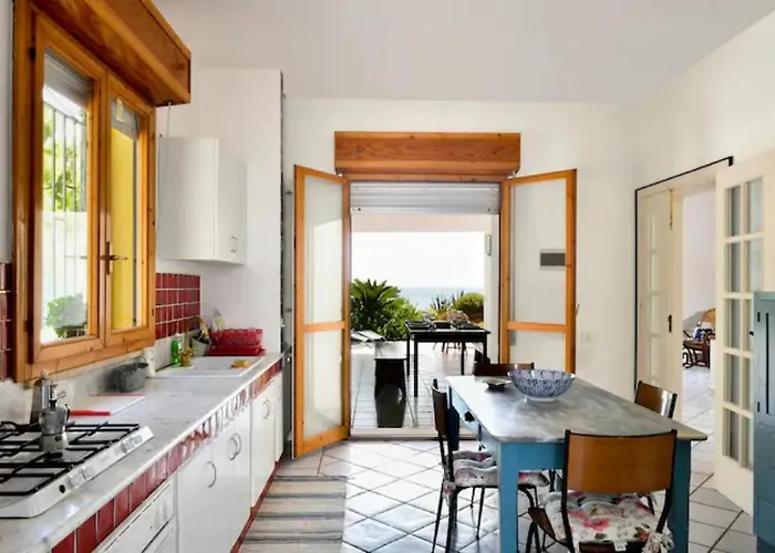 Seafront Mare In Casa Villa *